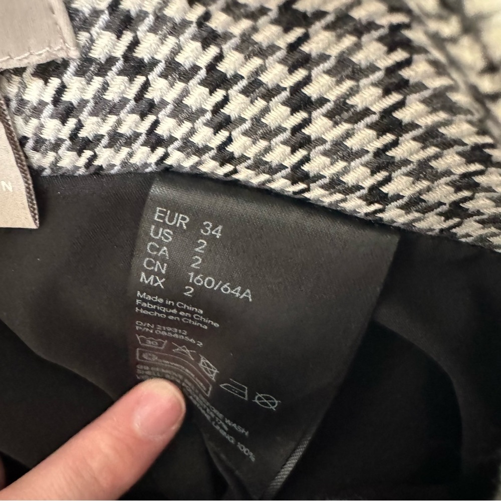 Classic Black and White Houndstooth Skirt - Picture 5 of 7